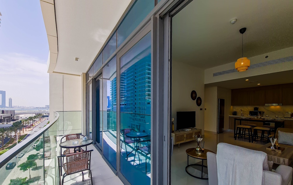 Stylish1BR at PalmJumeirah Private Beach