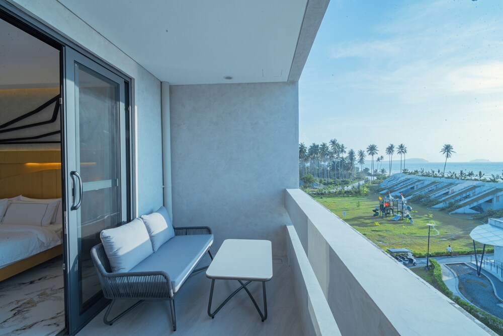 The Hotel Elizabeth Resort and Villas