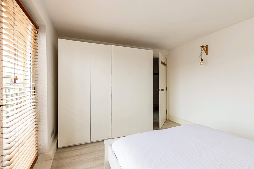 Tranquil 2 Bedroom Apartment in East London