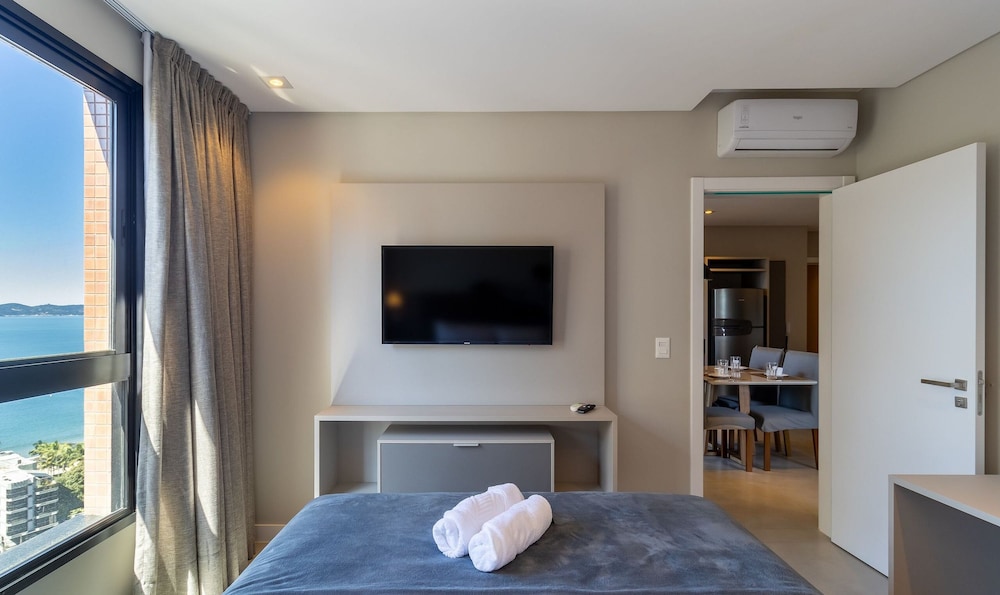 MHF II Apts Variados em Prédio com Vista para o Mar em Itapema