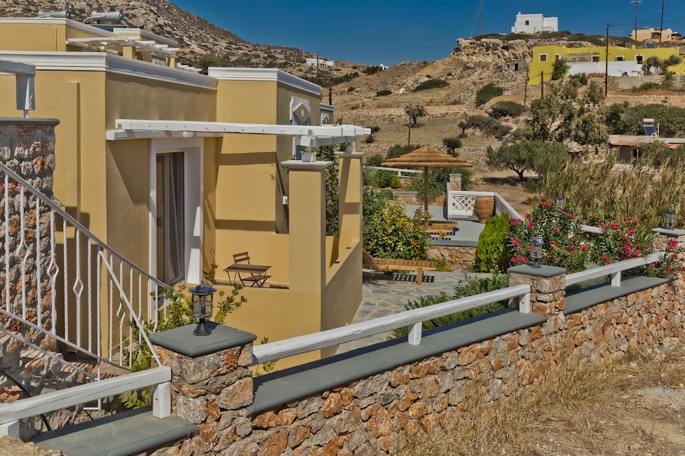Elaia Villas