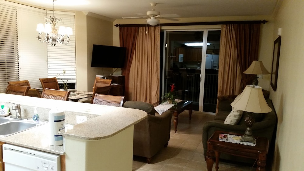 Lexington Vacations by Stark Hospitality
