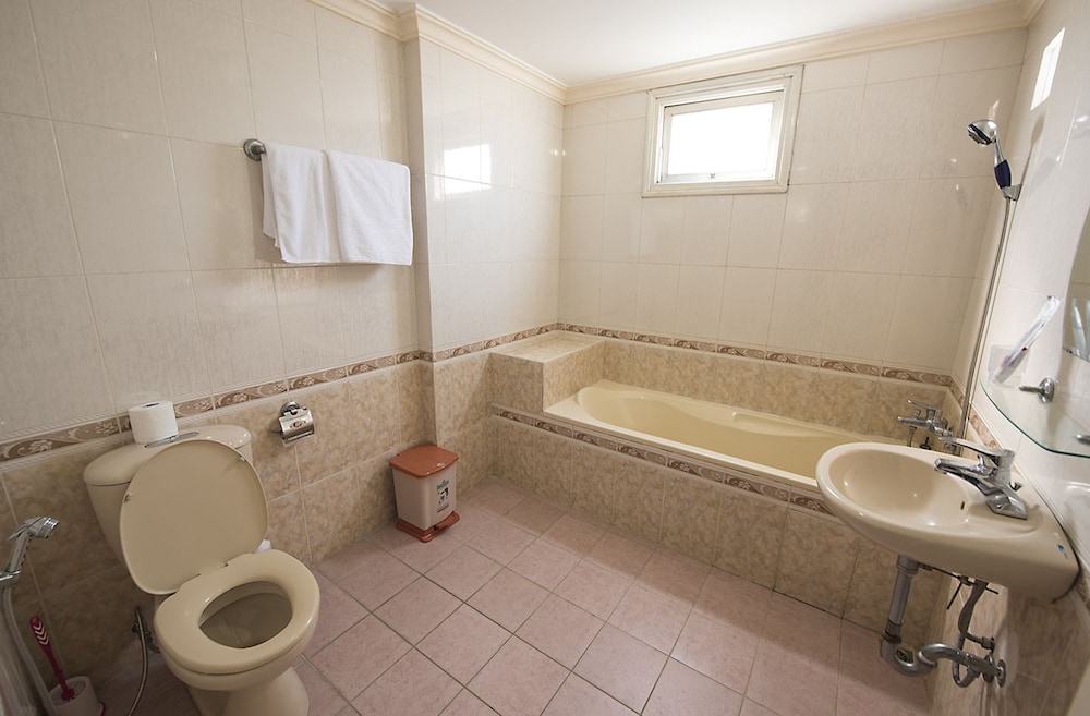 Three Palms Homestay