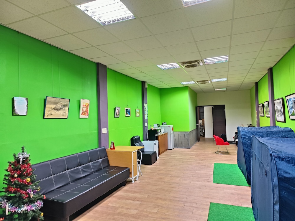 DF Park Space Hostel
