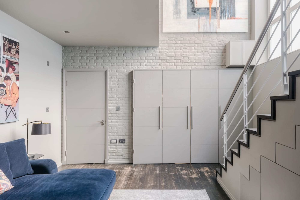 The Muse s Mansion - Covent Garden By Frankie Says