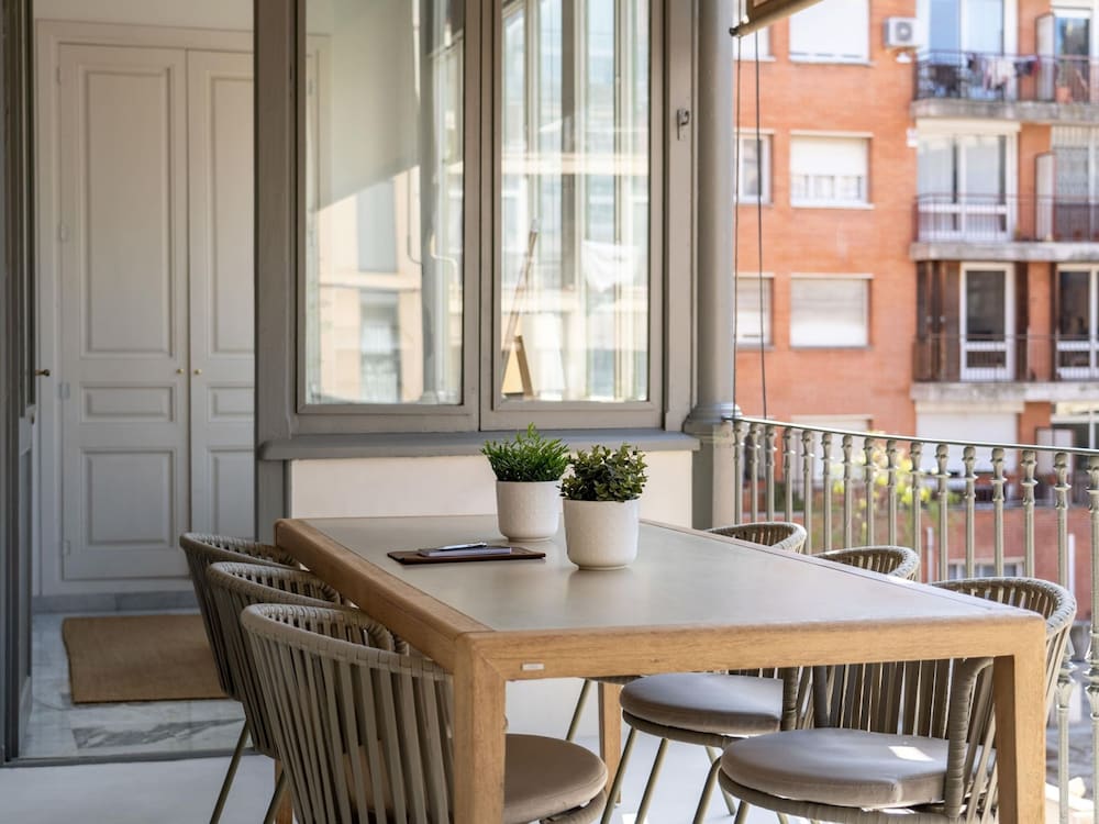 Esplendido Apto de 3 Habitaciones con Terraza