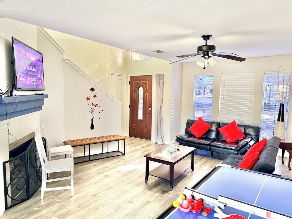 Family Retreat Near Kalahari-Sleeps 11