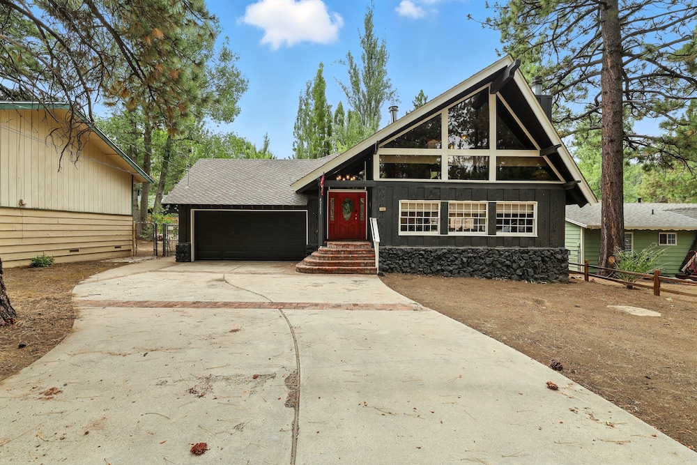 Big Bear Lake Cabin With Game Room 3 Bedroom Cabin
