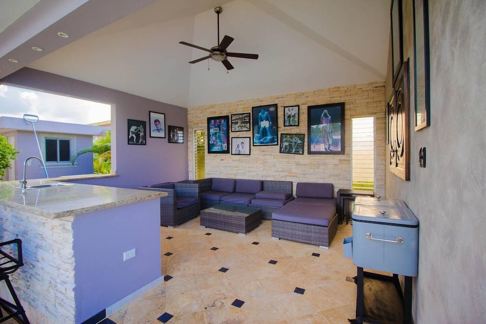 New! 6 Bedroom Ocean View