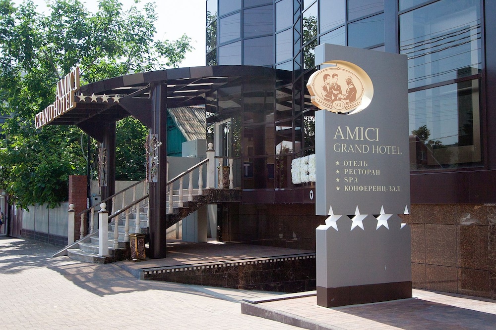 Amici Grand Hotel