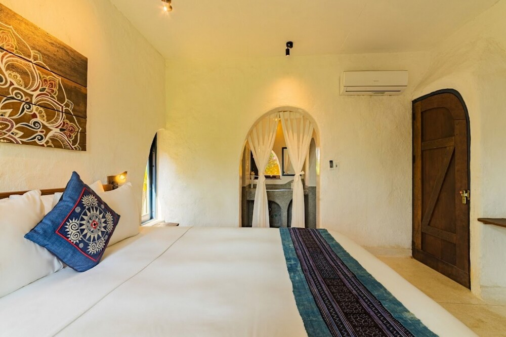 An Bang Beachside Boutique Homes & Villas