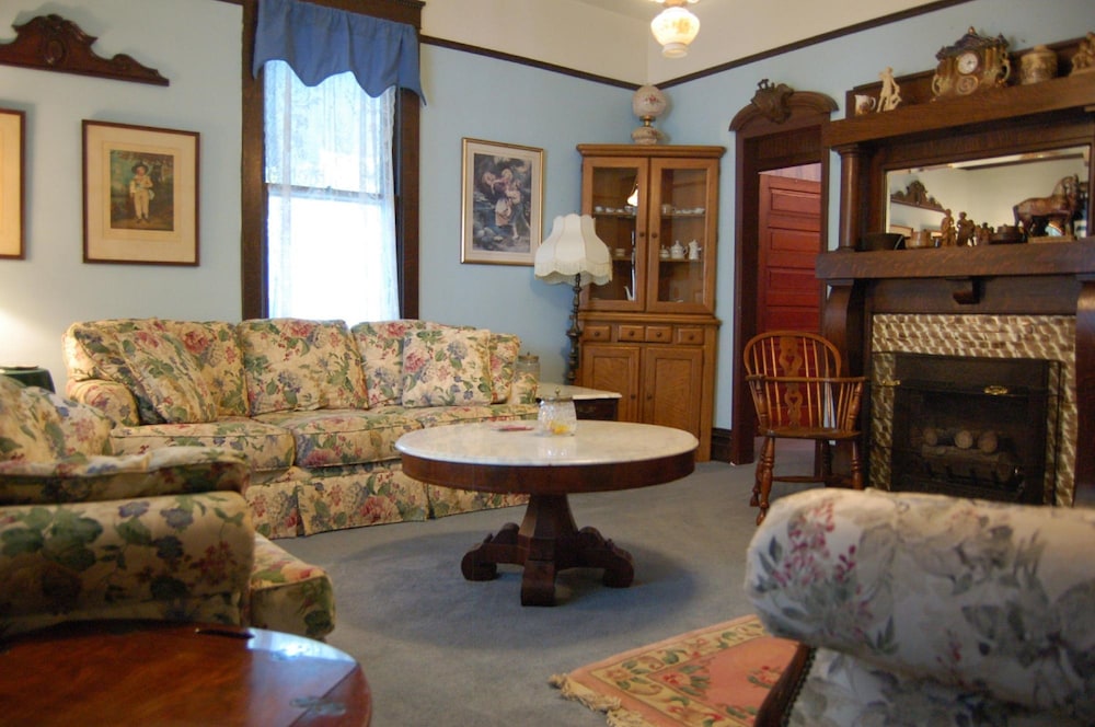 Mountain Laurel Inn