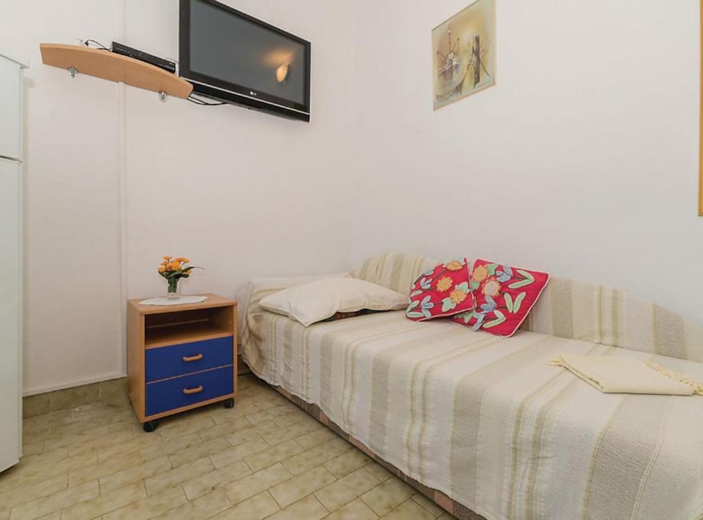 Charming Apartments Dokoza Vir
