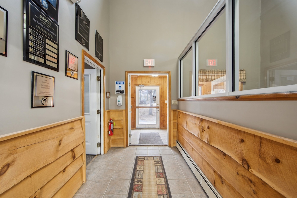 Peaceful Valley 72i - A Cozy Mountain Retreat 2 Bedroom Townhouse by The Summit at Gore Mountain