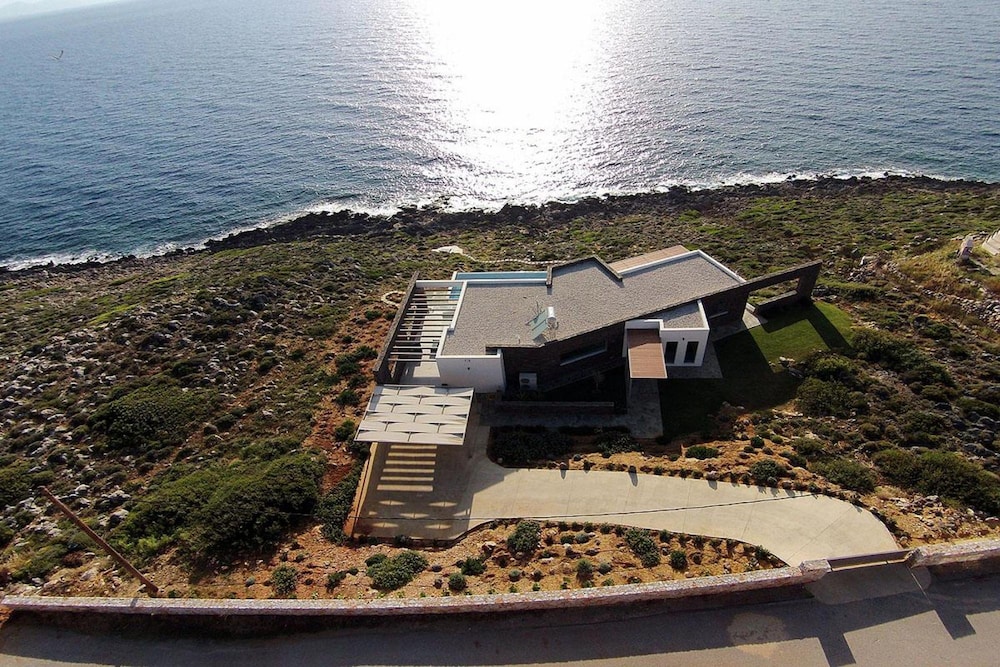 Tersanas Villas