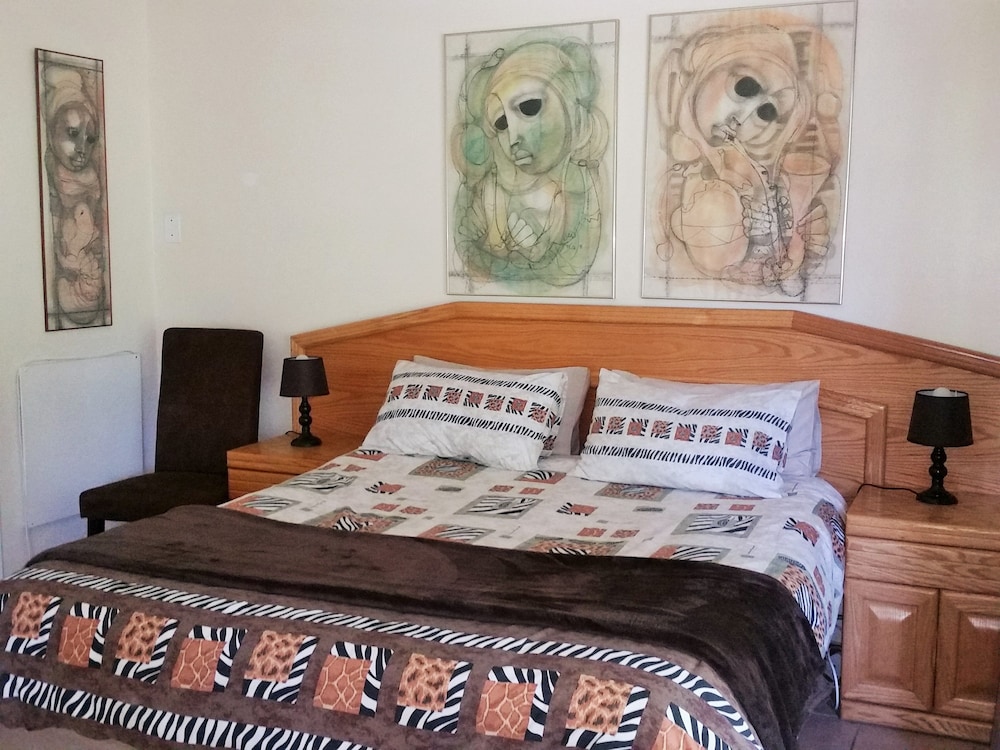 Pine Tree Lodge