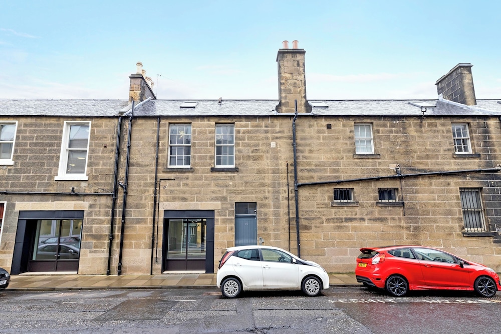 Superb Flats in the Heart of Edinburgh