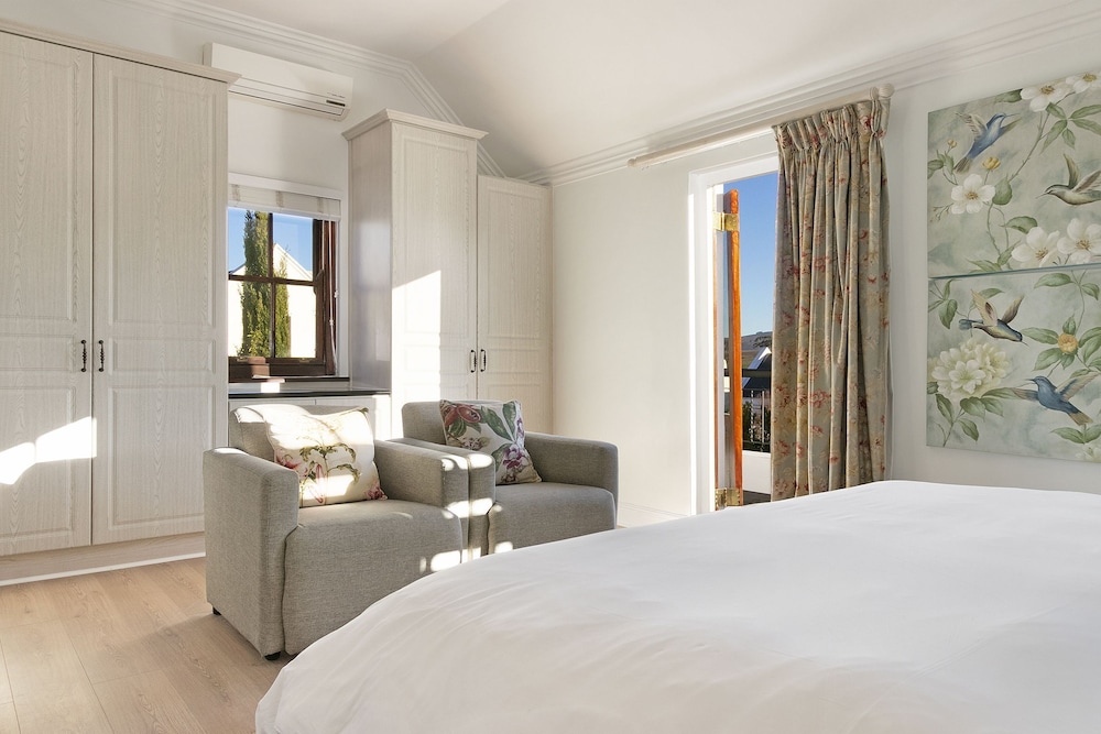 Winelands Golf Lodges at De Zalze