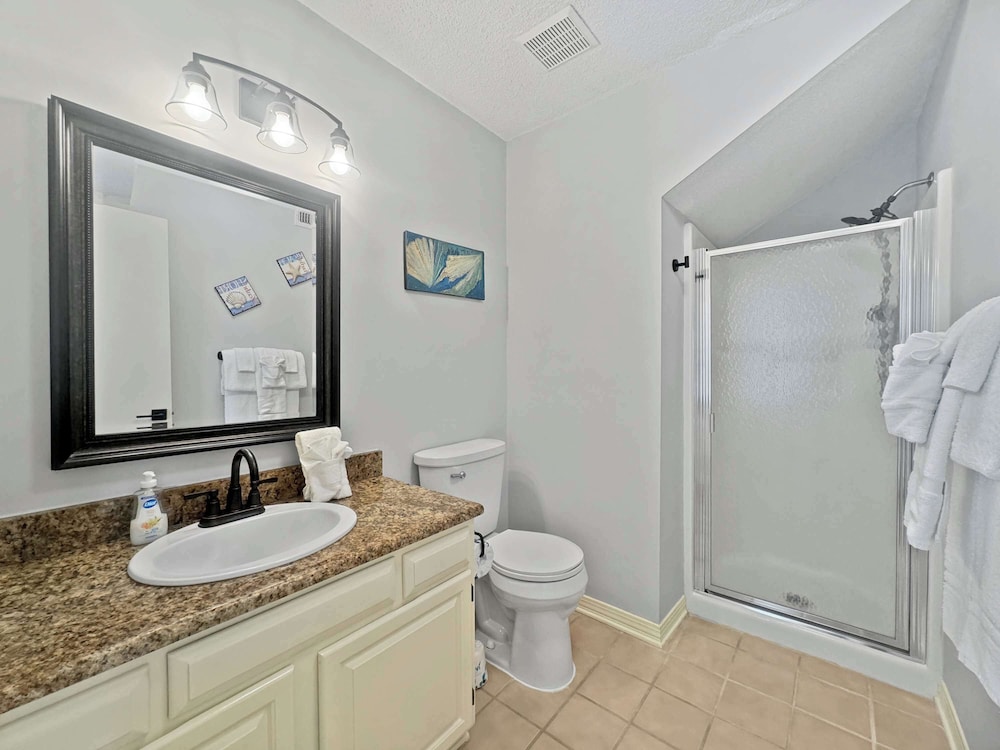 Duplex Beach Home for 6 With Balcony & Resort-style Amenities
