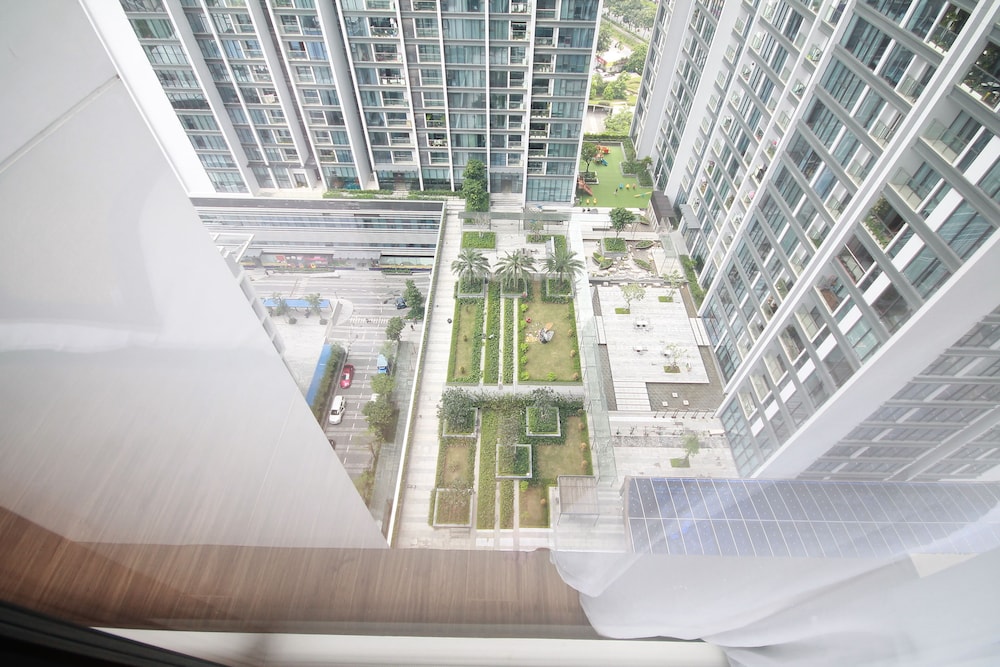 Bayhomes Metropolis Serviced Apartment