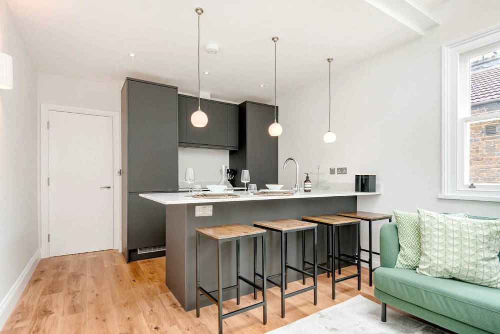 Lillie Road Residence B
