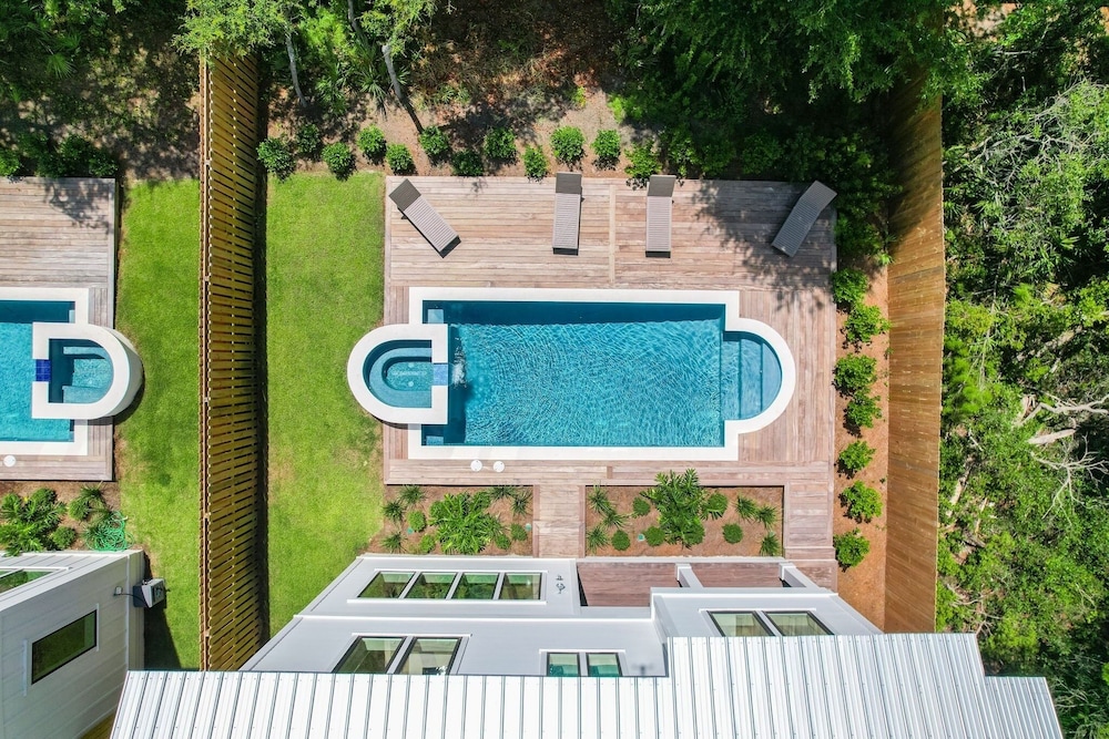 Sand Wand 5 Bedroom Home