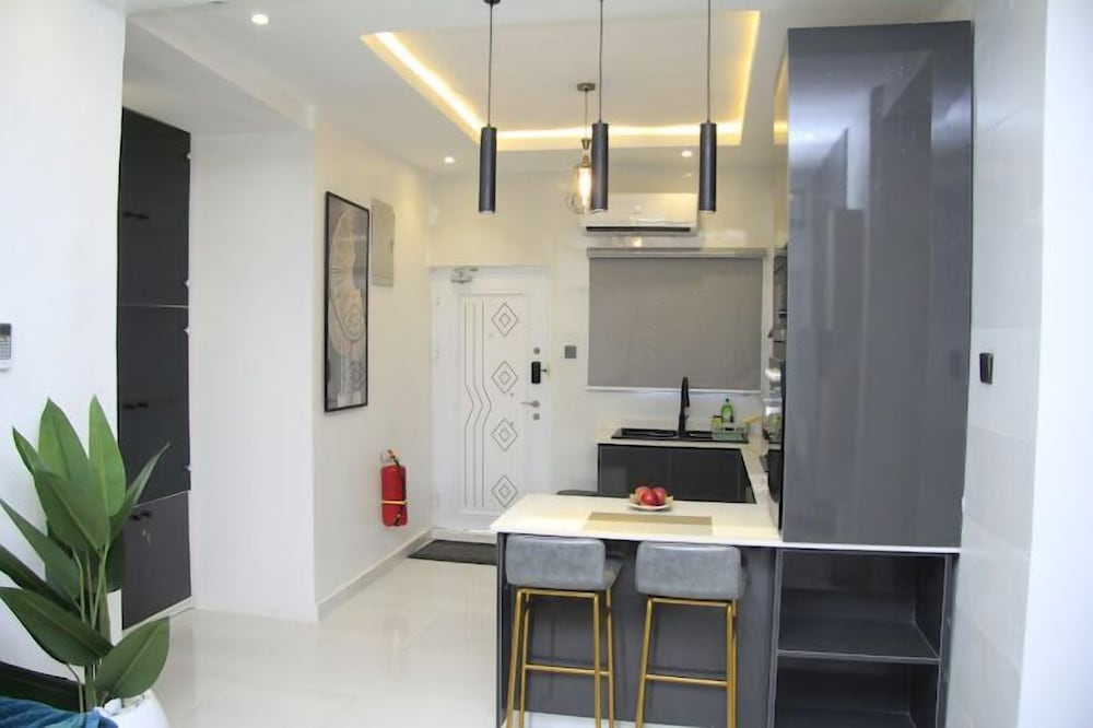 Triangle Apartment