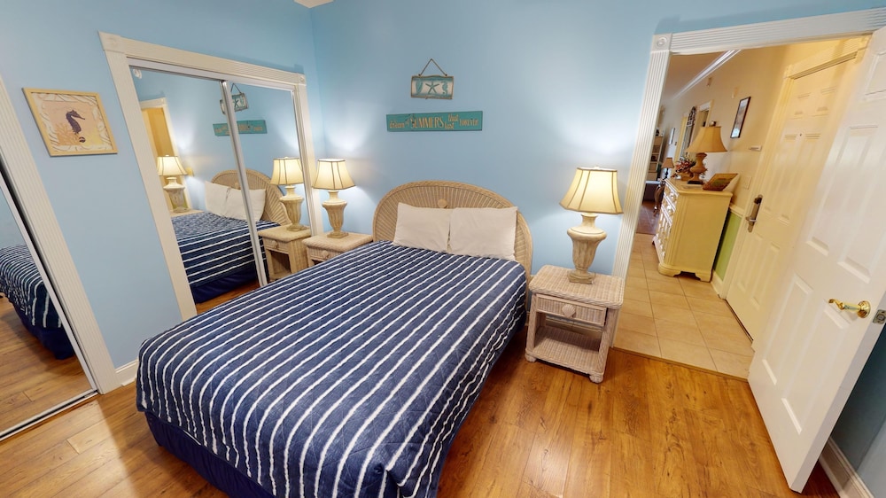 Magnolia Pointe Luster Leaf 4886-101 3 Bedroom Condo