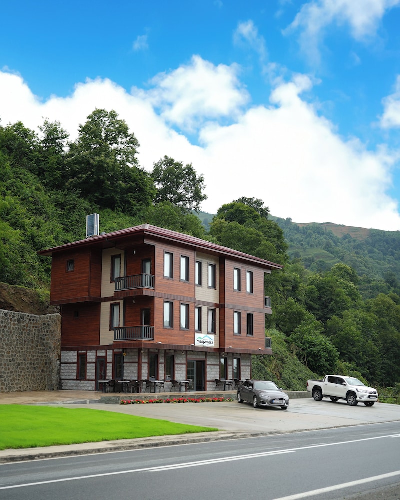Mayavera Otel