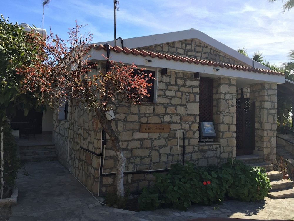De Michanna Properties