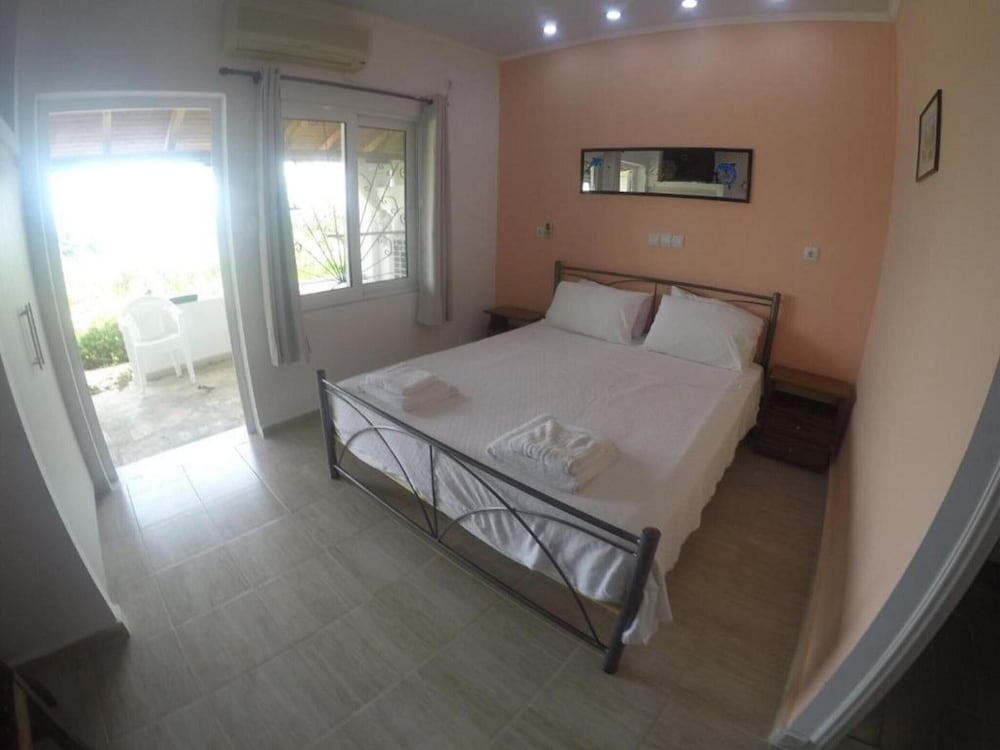 Snug Apartment in Mpenitses With Shared Pool view 3