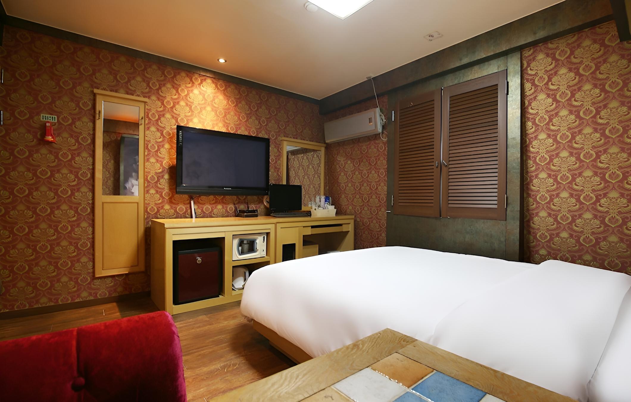 Cheongju Cheongwon Gung view 4