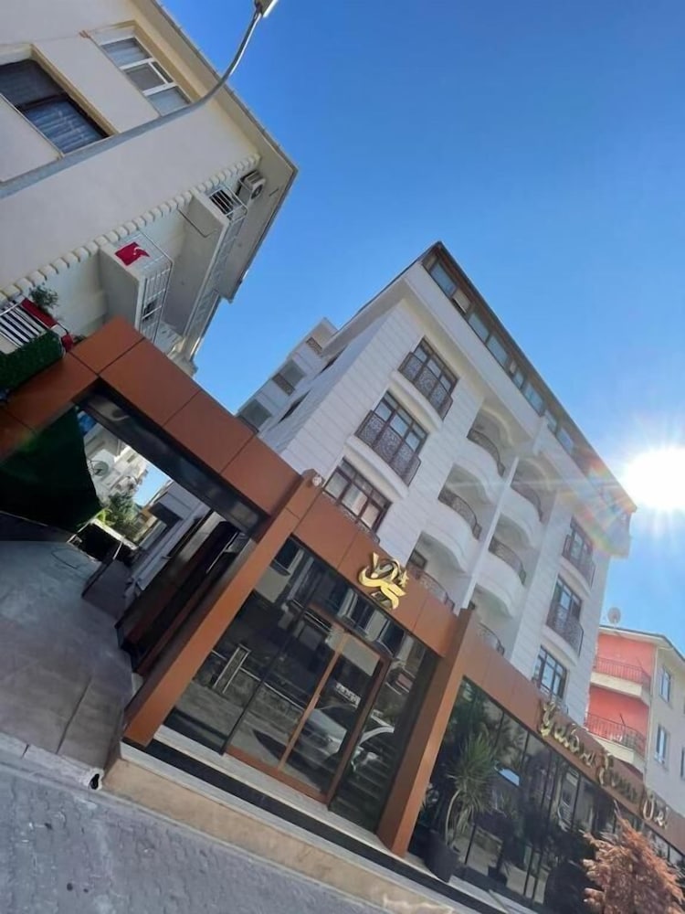 Hotel Yalova Sezon Hotel - Image 1