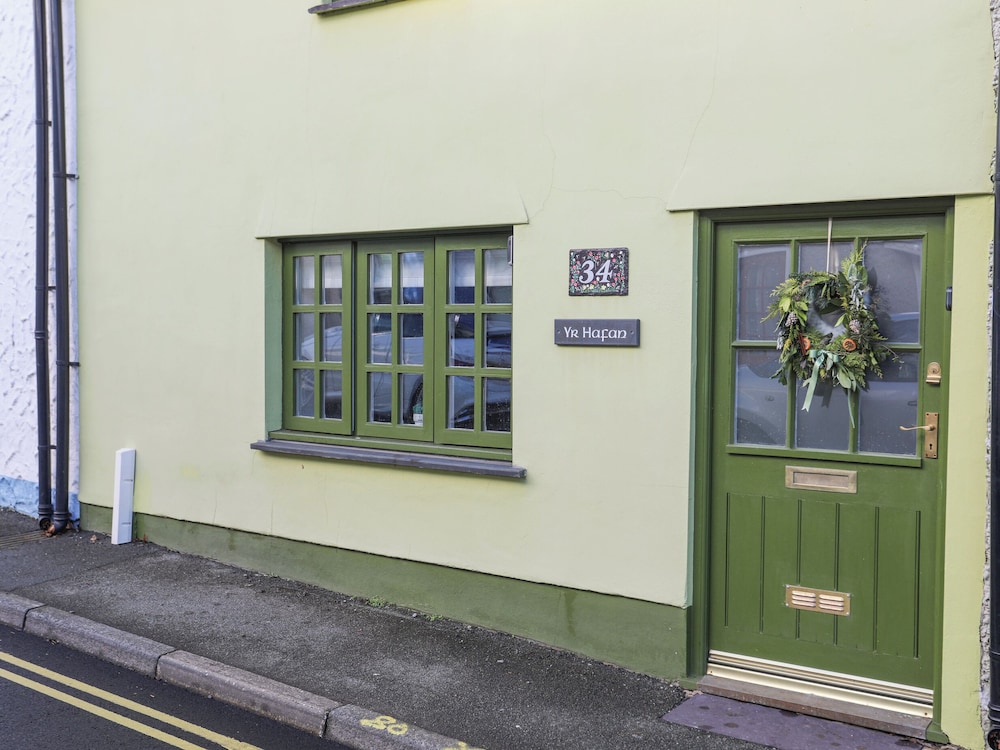 34 Wexham Street