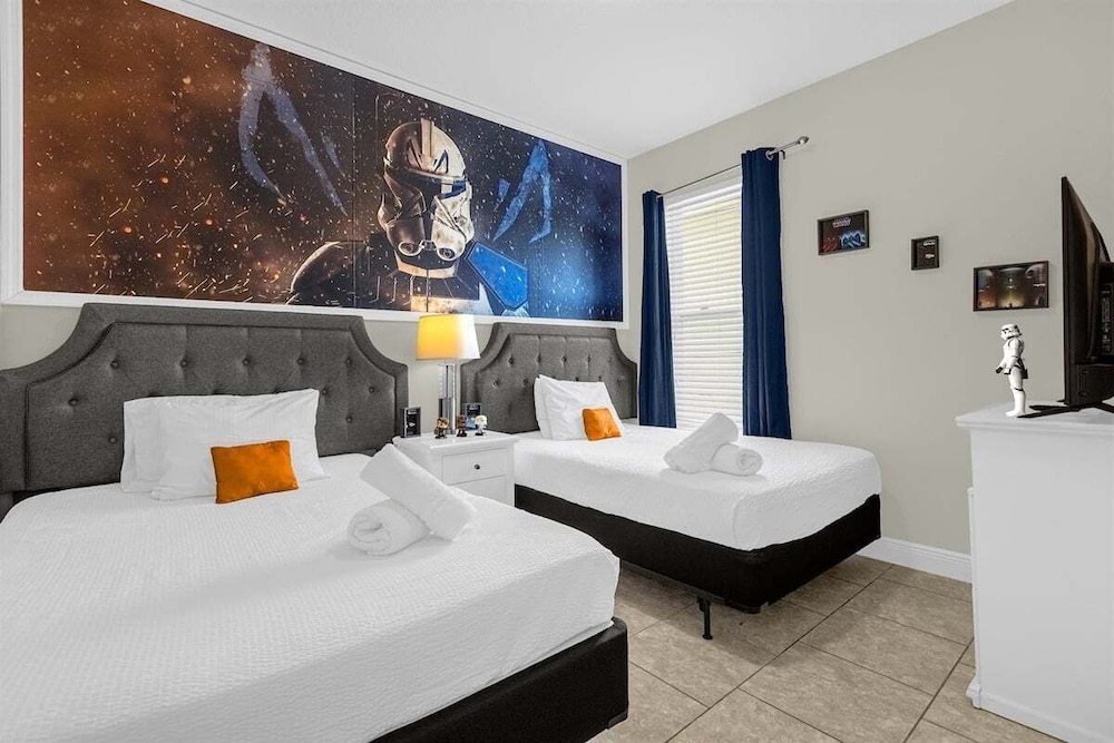 Solterra Swanky