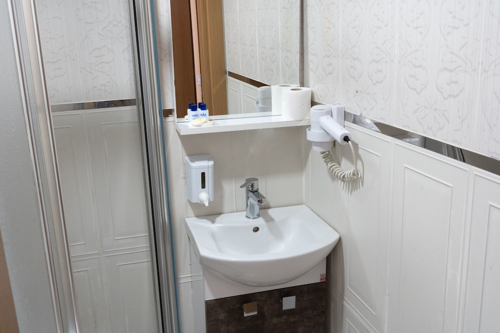 Loss Hotel - Image 50