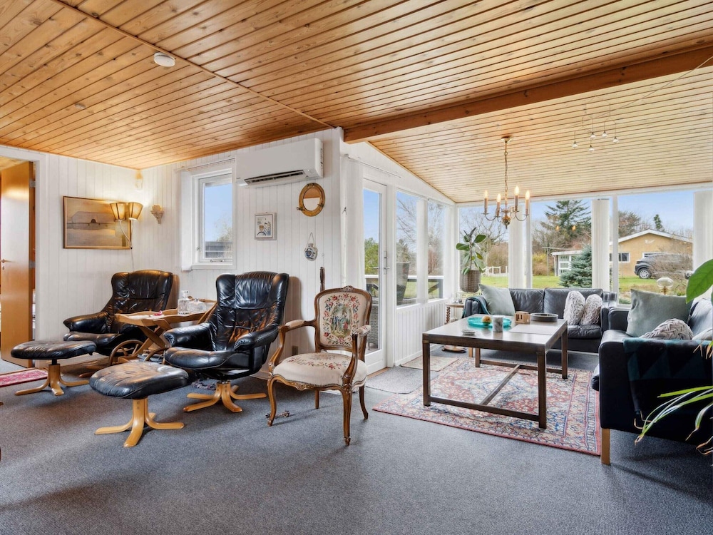 5 Star Holiday Home in Hals