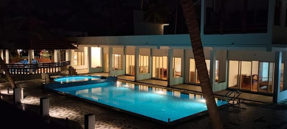 Breakwater Resort by Z Vacations