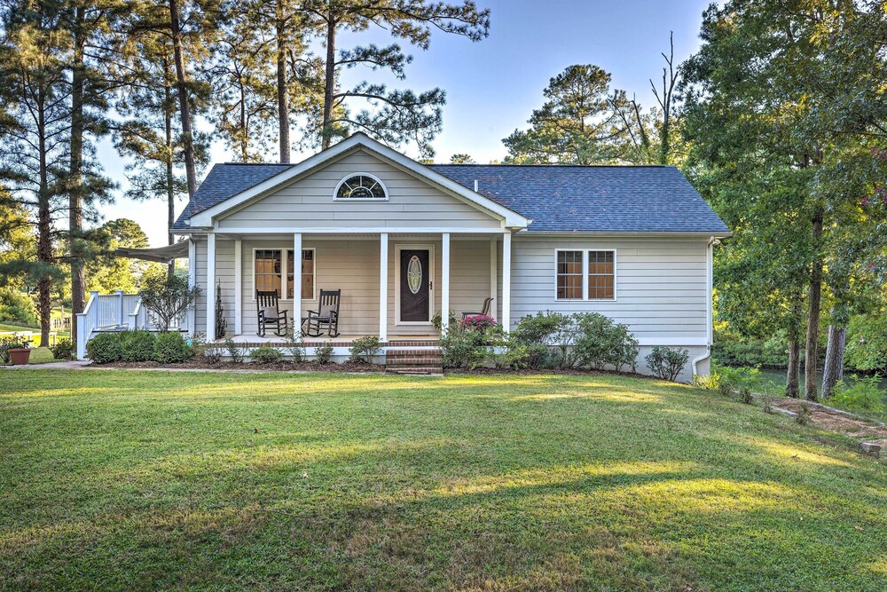 Waterfront Home in Quiet Cove: Kayaks On-site view 5