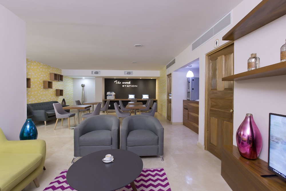 Puerto Vallarta Vacations - Crown Paradise Golden Puerto Vallarta All Inclusive - Property Image 3