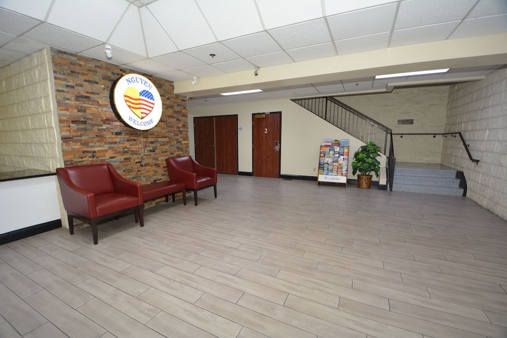 Golden Hotel and Conference Centre