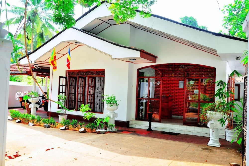 OYO 265 Shimada Villa
