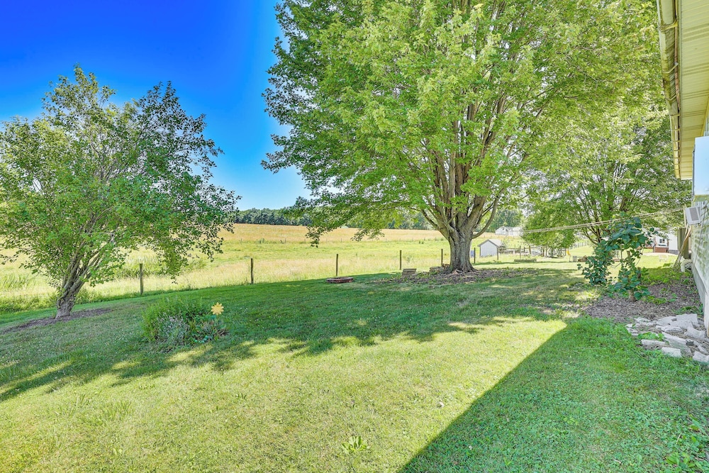 Countryside Retreat in Middlefield ~ 7 Mi to Town! view 5
