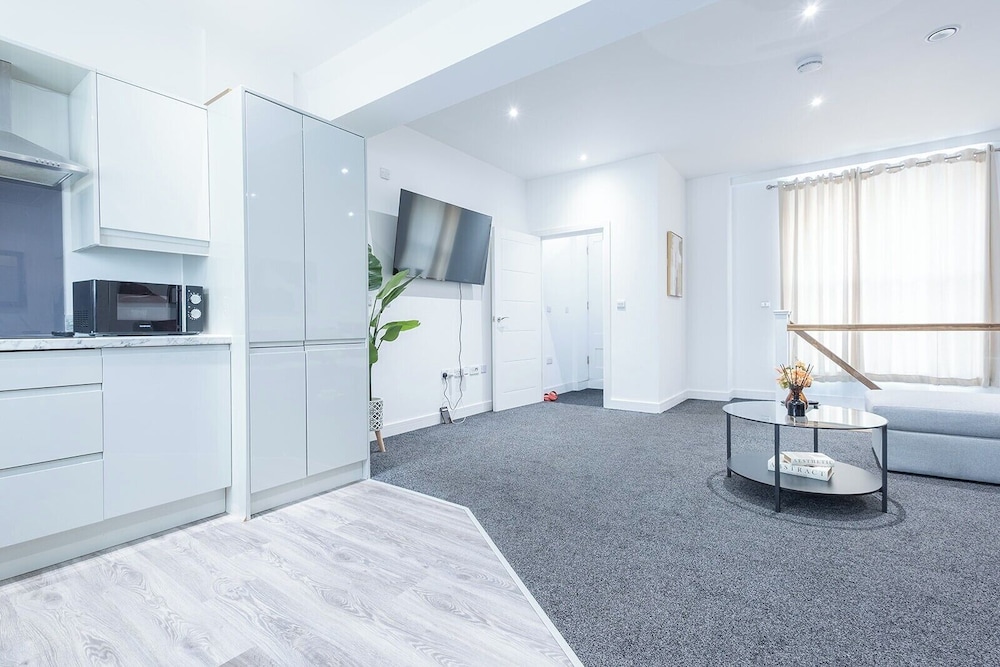 Sunrise Haven in Kent 2 bed Apartment Sleeps 7