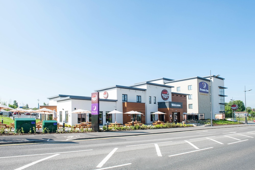 Premier Inn Stoke-On-Trent - Hanley, photo 13