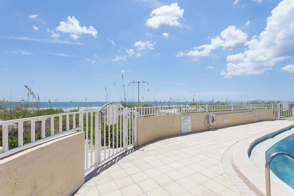 Jacksonville Beach Costa Verde 2319-102 by Distinctive Beach Rentals