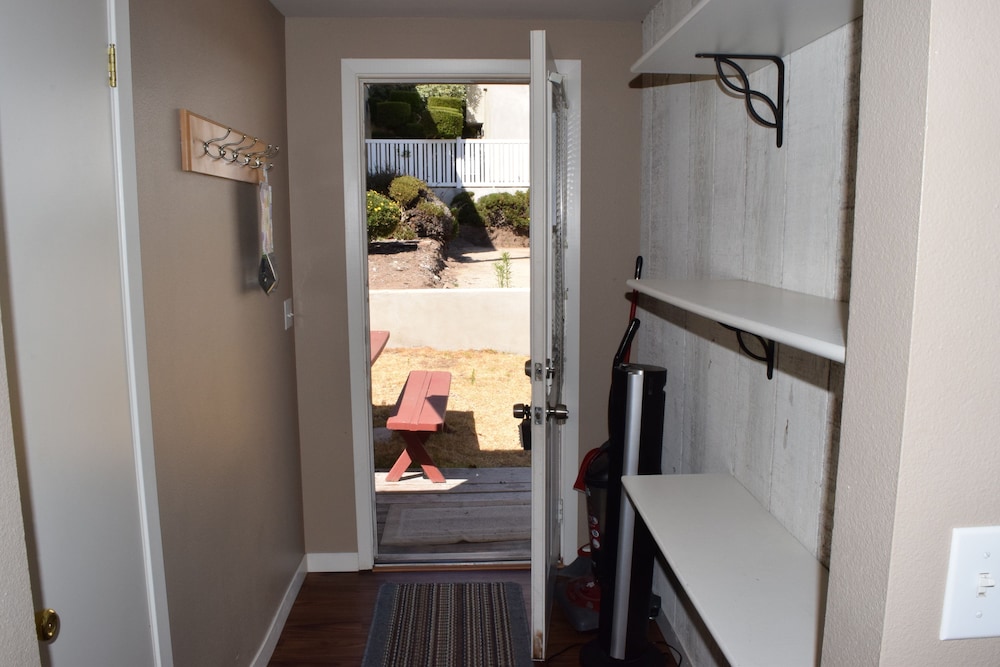 343 Hinds 2 Bedroom Cabin by RedAwning view 4