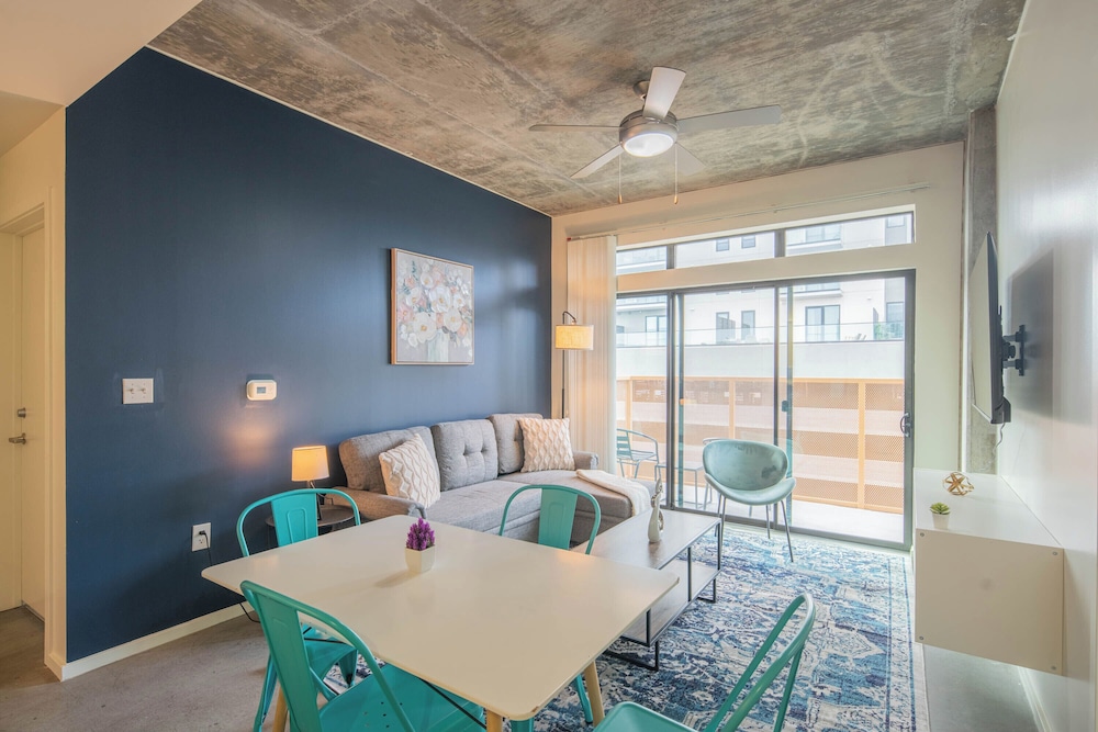 ROVE LIVING/KL - Roosevelt Point