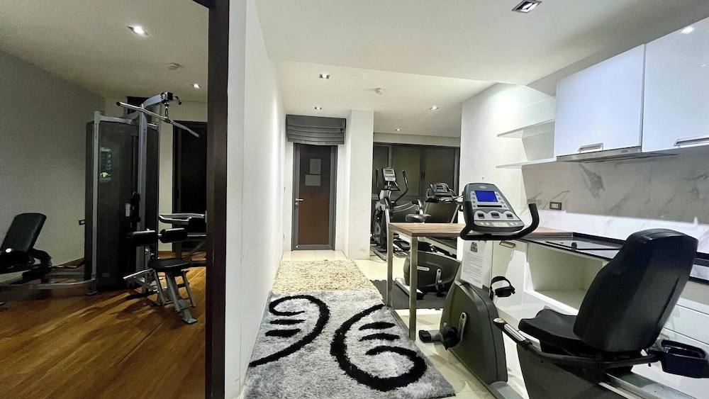 Emerald 307 - Studio With Balcony and Shared Pool