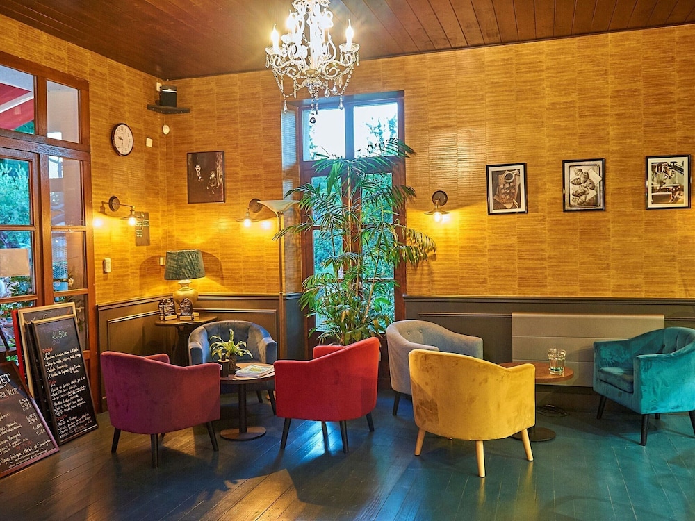 Villa in France With Private Garden view 2